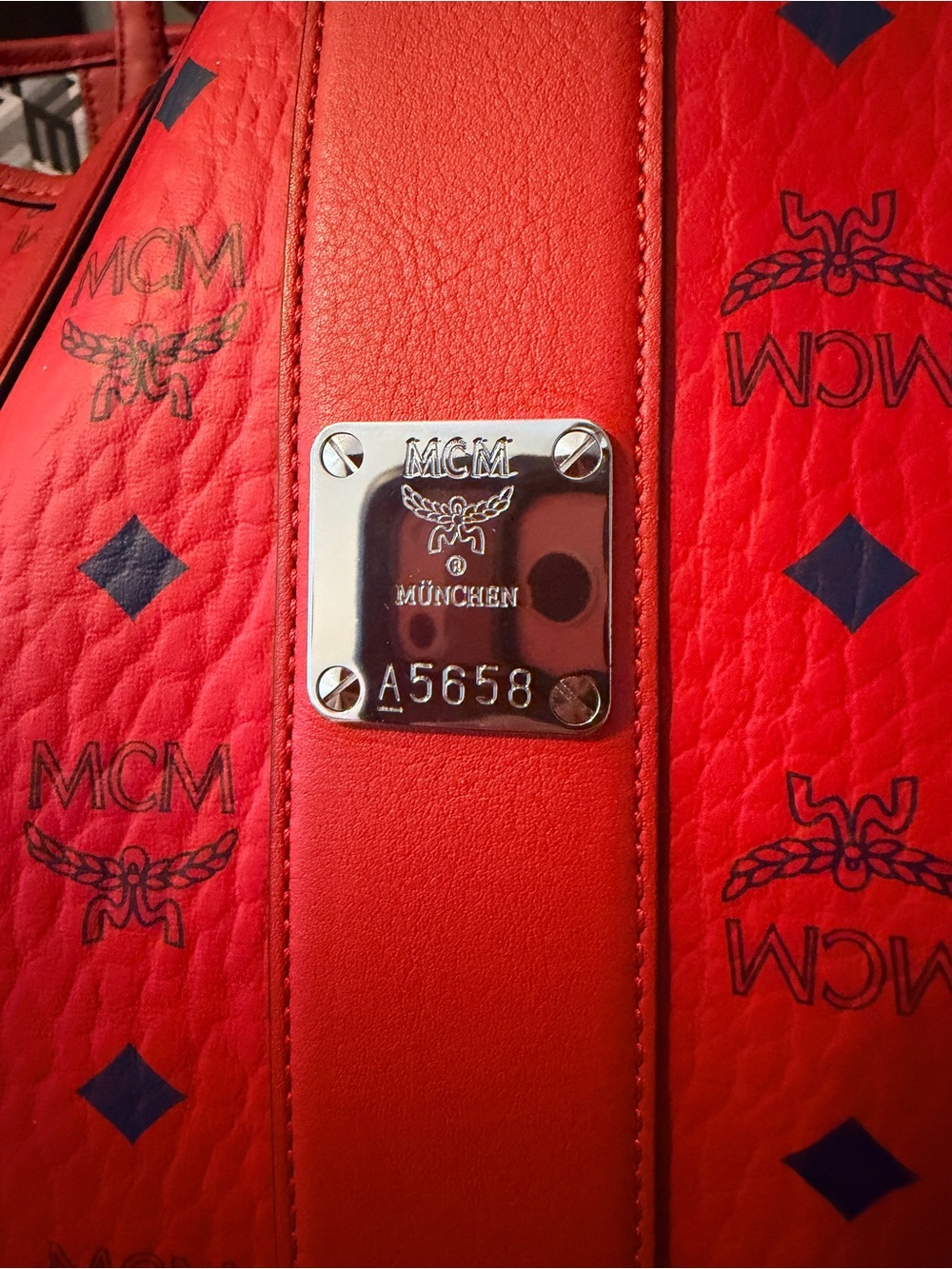 MCM Medium Liz Reversible Tote - Picture 11 of 11